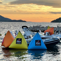 Nafukovací bóje trojúhelník